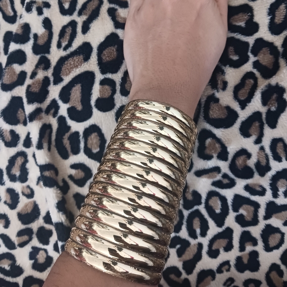 Women gold mirror metallic Fashion plastic adjustable long bracelet - Picture 3 of 10